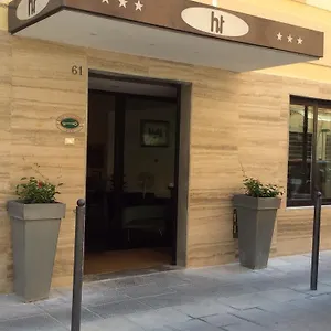 https://hotel-touring-livorno.it-tuscanyhotel.com